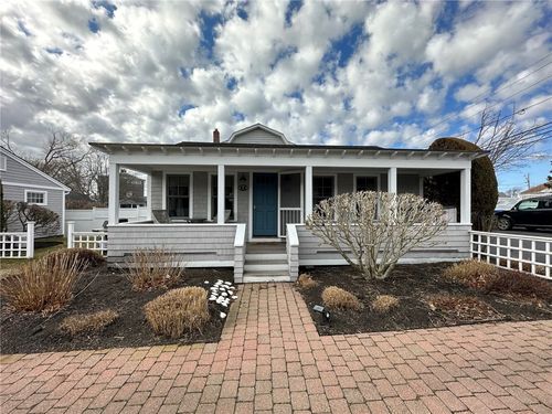 219 Purgatory Rd, Middletown, RI, 02842-6033 | Card Image