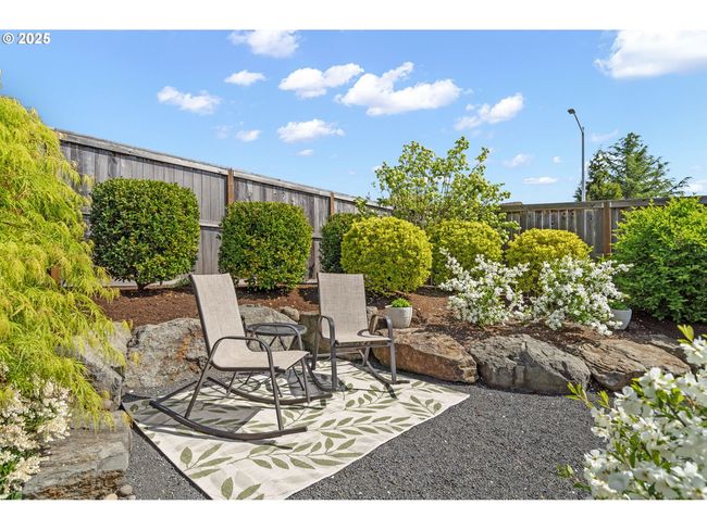 1010 Nw 1 St St, House other with 4 bedrooms, 3 bathrooms and 2 parking in Dundee OR | Image 44