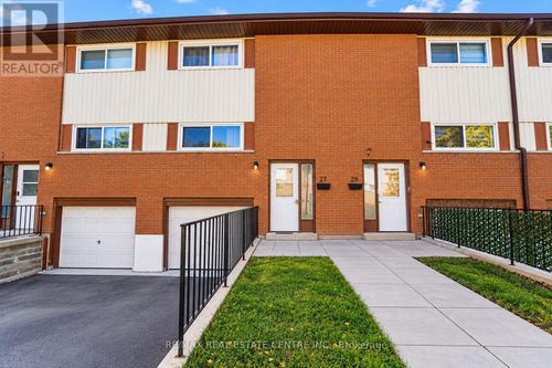 27 Woodman Dr N, Hamilton, ON, L8H2M6 | Card Image