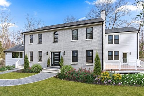 7 Garden Rd, Wellesley, MA, 02481-3018 | Card Image