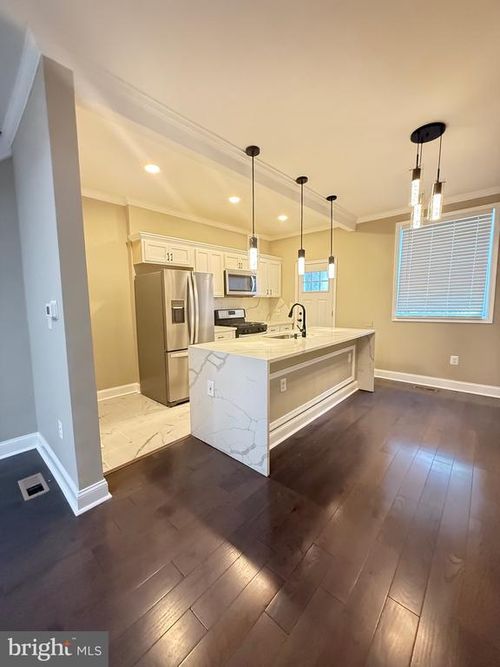2233 Homewood Ave, BALTIMORE, MD, 21218-5425 | Card Image