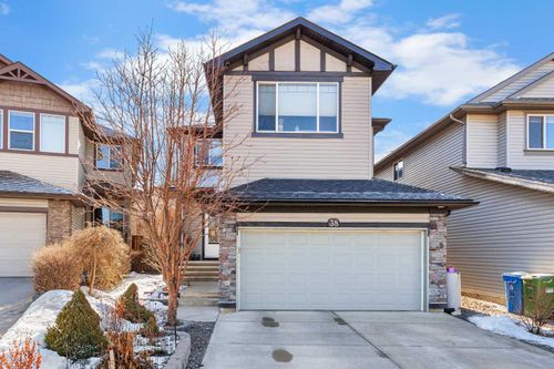 38 Tuscany Summit Green Nw, Home with 3 bedrooms, 3 bathrooms and 4 parking in Calgary AB | Card Image