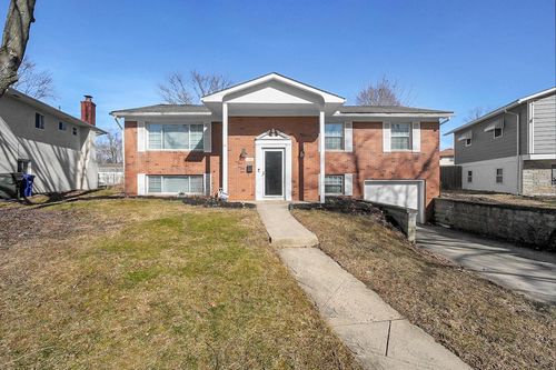 1452 Ironwood Dr, Columbus, OH, 43229-4318 | Card Image