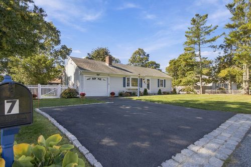 7 Spinning Brook Rd, Yarmouth, MA, 02664 | Card Image