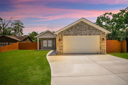 226 Glencairn Ct, Huffman, TX, 77336-2828 | Card Image