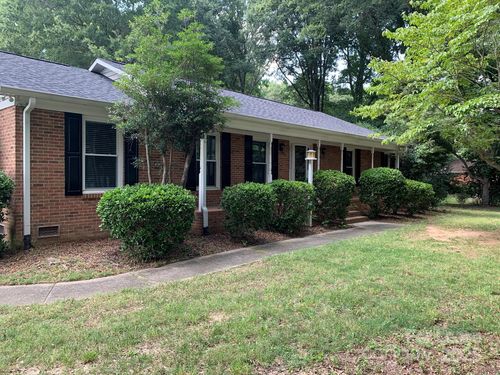 5629 Kuykendall Rd, Charlotte, NC, 28270-0279 | Card Image