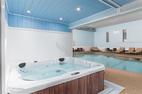 214-2955 White Mountain Hwy, North Conway, NH, 03860-5111 | Card Image