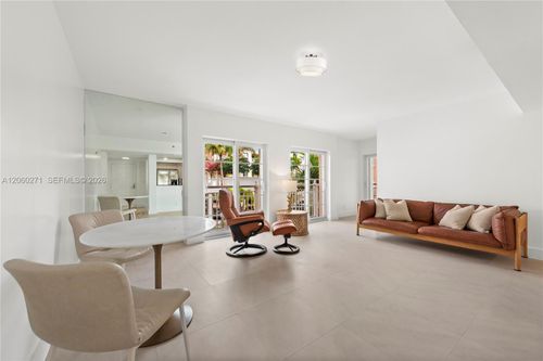 10004-100 Jefferson Ave, Miami Beach, FL, 33139-7052 | Card Image