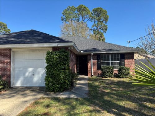 28 Bunker Knolls Ln, Palm Coast, FL, 32137-9449 | Card Image