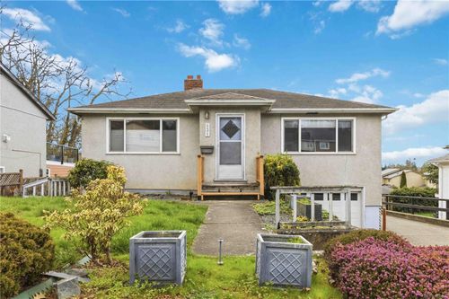 931 Mckenzie Ave, Victoria, BC, V8X3G6 | Card Image