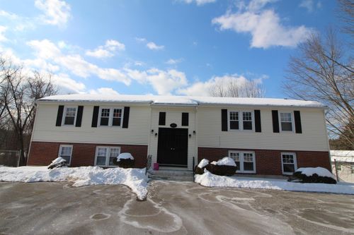 3-84 Franklin St, Derry, NH, 03038-1914 | Card Image