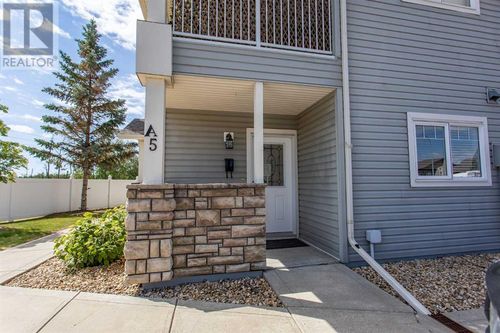 99 Pioneer Way, Blackfalds, AB, T4M0C8 | Card Image