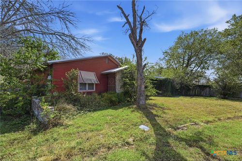 520 Seydler St, Gonzales, TX, 78629-3750 | Card Image
