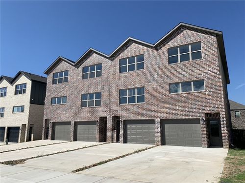 2614 Sw Livingston Sq, Bentonville, AR, 72713-4007 | Card Image