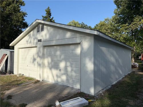 410 S Cherry St, Ottawa, KS, 66067-2525 | Card Image