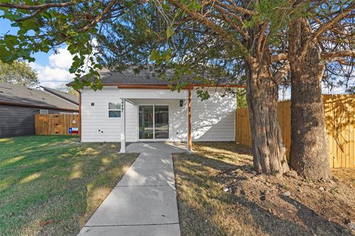 b-2217 Sayle St, Greenville, TX, 75401-3155 | Card Image