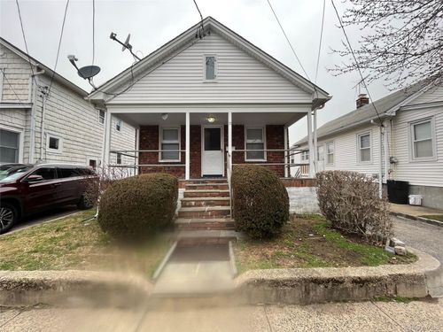 21 Beechwood Ave, Port Washington, NY, 11050-3712 | Card Image