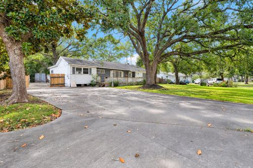 1303 Lake Rd, La Marque, TX, 77568-5236 | Card Image