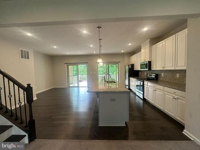 10402 Steeplechase Run Ln, Townhouse with 3 bedrooms, 4 bathrooms and null parking in MANASSAS VA | Image 9