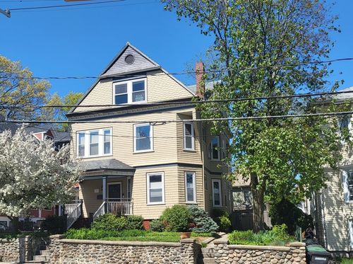 apt-1-109 Summer St, Somerville, MA, 02143-2771 | Card Image
