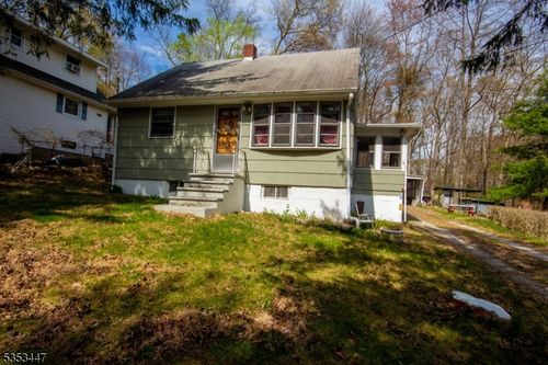 906 Upper Dr, Newton, NJ, 07860-4121 | Card Image