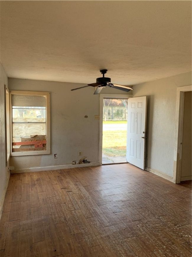 225 E Main St, House other with 3 bedrooms, 2 bathrooms and null parking in Bishop TX | Image 26