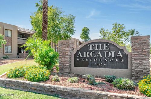 226-3825 E Camelback Rd, Phoenix, AZ, 85018-2643 | Card Image