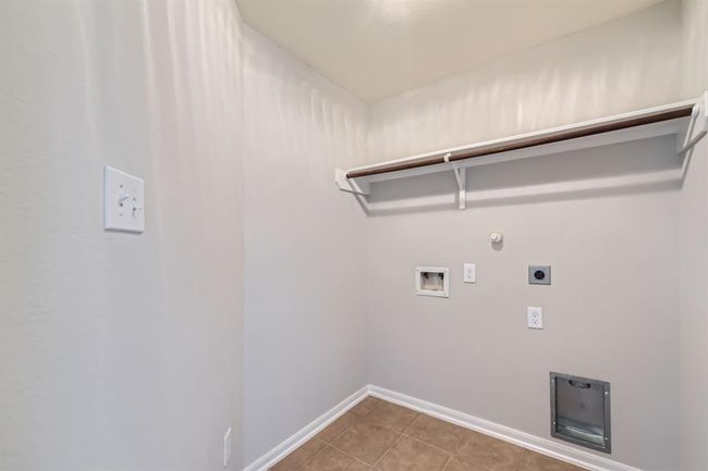 Laundry Room | Image 21