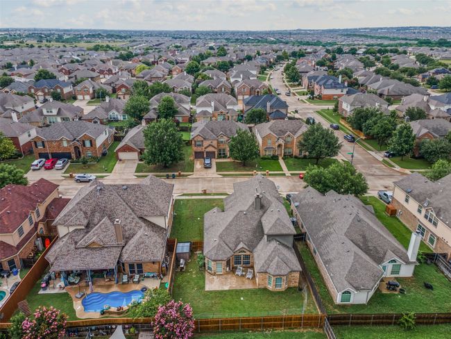 Aerial perspective of suburban area | Image 33