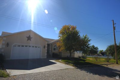 80 N 400 W, House other with 5 bedrooms, 3 bathrooms and 2 parking in Gunnison UT | Image 2