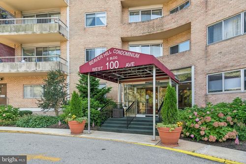 527s-100 West Ave, JENKINTOWN, PA, 19046-2625 | Card Image