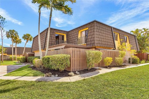 apt-4-5590 Woodrose Ct, FORT MYERS, FL, 33907-4641 | Card Image