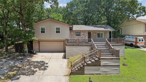 1325 Mission St, Sapulpa, OK, 74066-5839 | Card Image