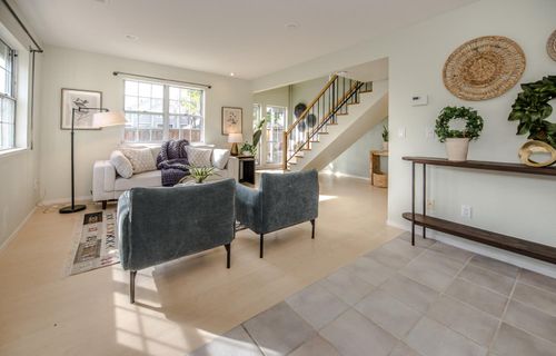 3152 Woods Cir, Davis, CA, 95616-2684 | Card Image