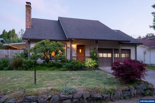 902 Nw Oak Ave, Corvallis, OR, 97330-1521 | Card Image