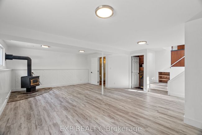 250 William St E, House other with 3 bedrooms, 2 bathrooms and 3 parking in Parkhill ON | Image 25