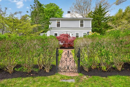 120 Ocean View Ave, Cotuit, MA, 02635-3322 | Card Image