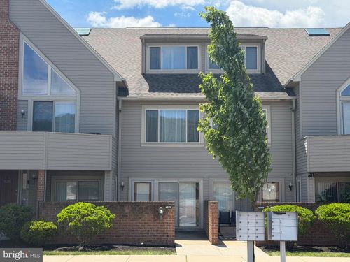 4573 N Progress Ave, HARRISBURG, PA, 17110-3932 | Card Image