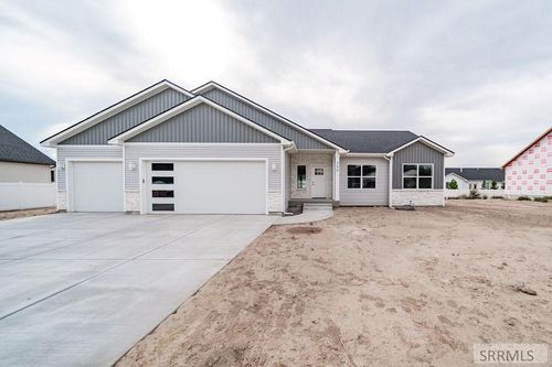 580 Boxwood Dr, Idaho Falls, ID, 83402-1236 | Card Image