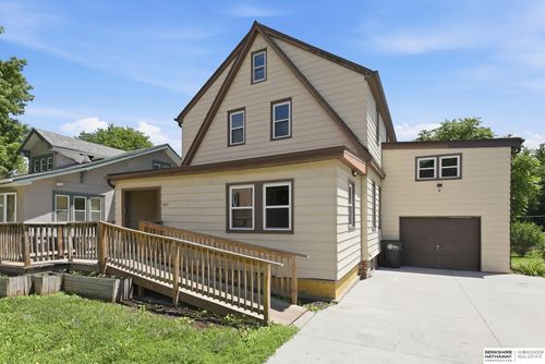 807 N 49th St, Omaha, NE, 68132-2405 | Card Image