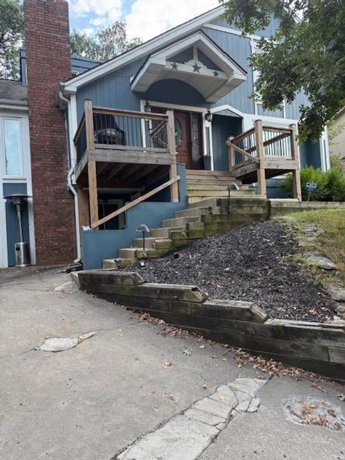 201 Nw Hackberry St, Lee's Summit, MO, 64064-1437 | Card Image