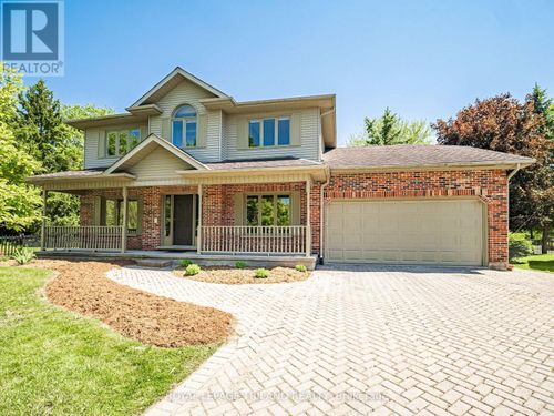 18 Angus Court W, London North (North G), ON, N5X3J4 | Card Image