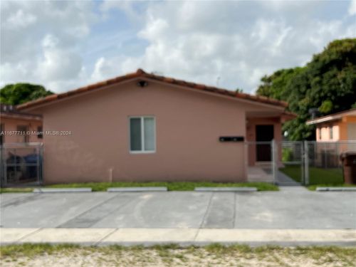 626 W 17th St, Hialeah, FL, 33010 | Card Image