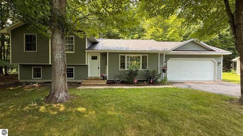 8514 Bent Pine Dr, Lake Ann, MI, 49650-9418 | Card Image