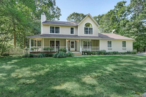 230 Jennings Road, Southold, NY, 11971 | Card Image