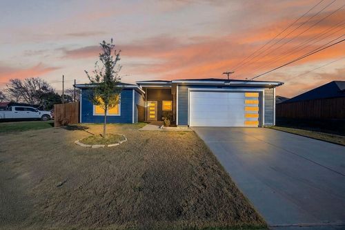 1913 E Myrtle Street, Fort Worth, TX, 76104 | Card Image