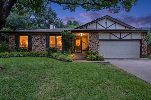 704 Whistler Dr, Arlington, TX, 76006-2022 | Card Image