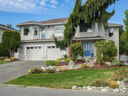 6428 Bella Vista Dr, Central Saanich, BC, V8Z7G6 | Card Image