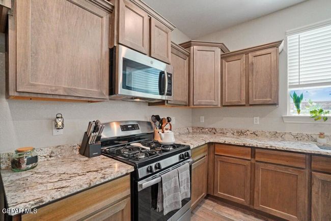 Kitchen | Image 11