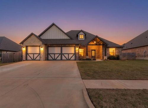 1124 Colonial Avenue, Tuttle, OK, 73089 | Card Image